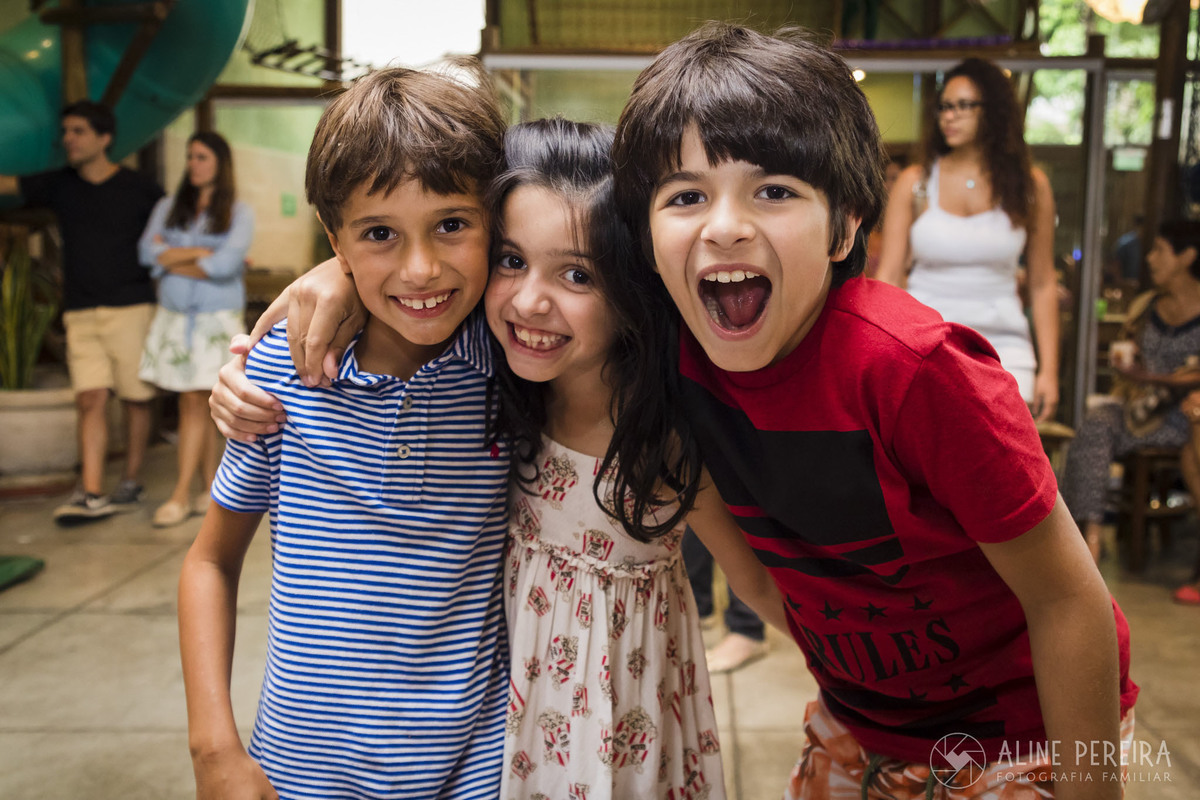 primos se divertindo na casa de festas infantis espaço ecomania no Rio de Janeiro