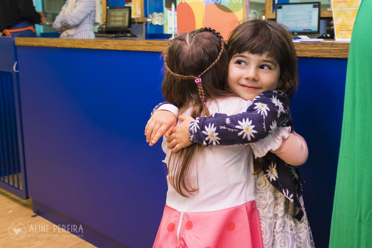 Ganhando um abraço da melhor amiga