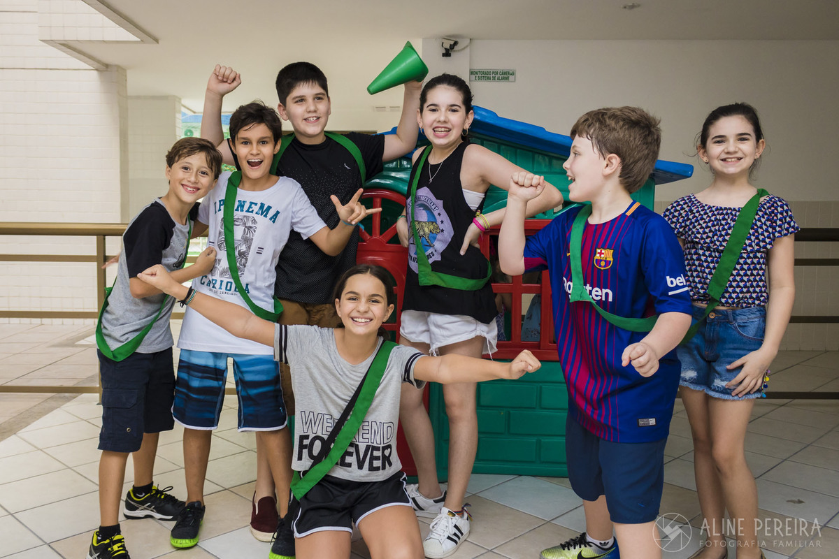 crianças brincando em festa de aniversário