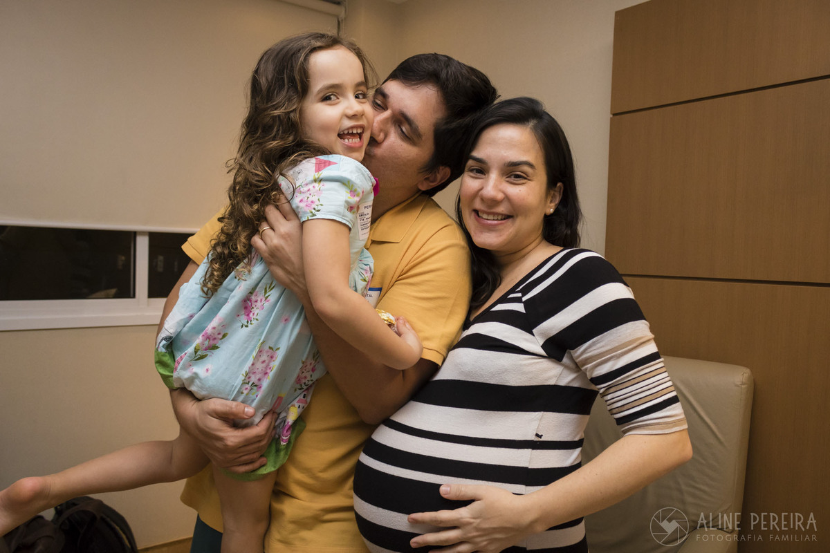 Familia a espera do bebê que vai nascer