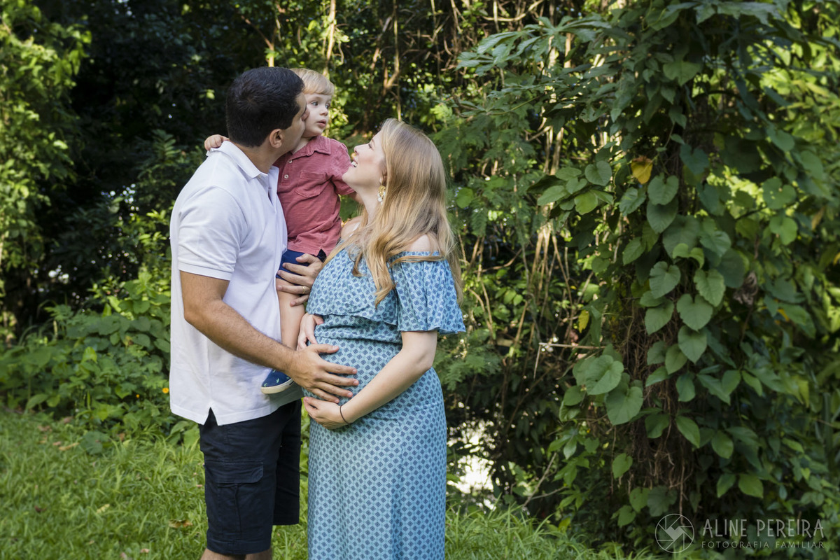 familia feliz a espera do novo integrante