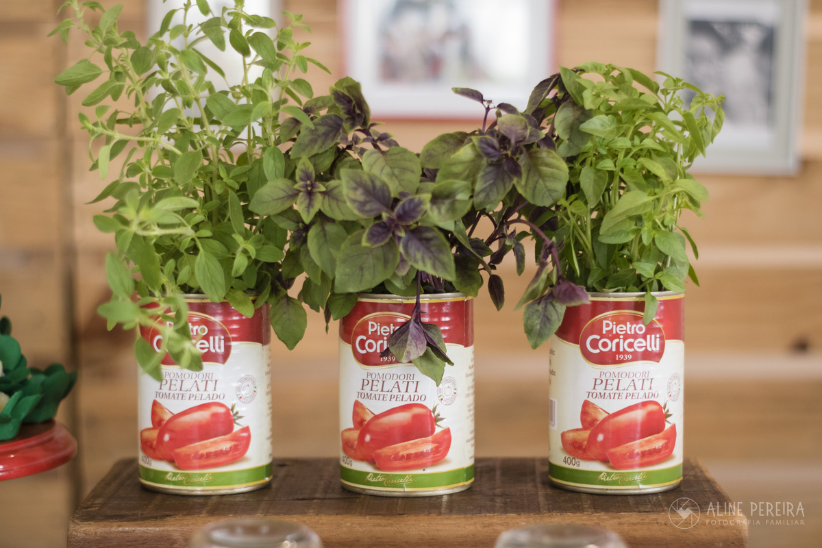 mesa do bolo com o tema Itália para um aniversário de 90 anos