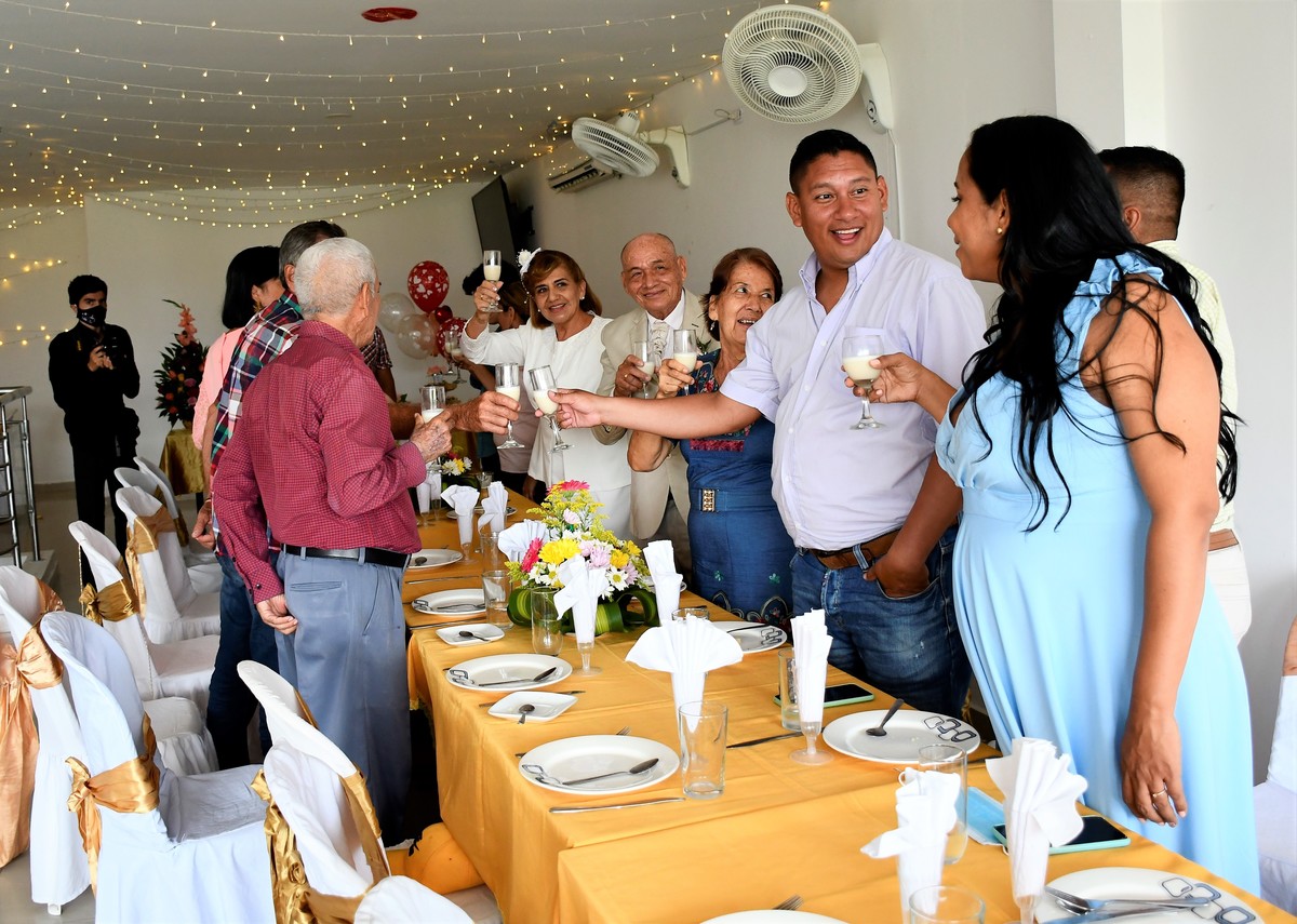 Nuestra Boda 
Héctor Raúl y Rosa Raquel 04/09/2021