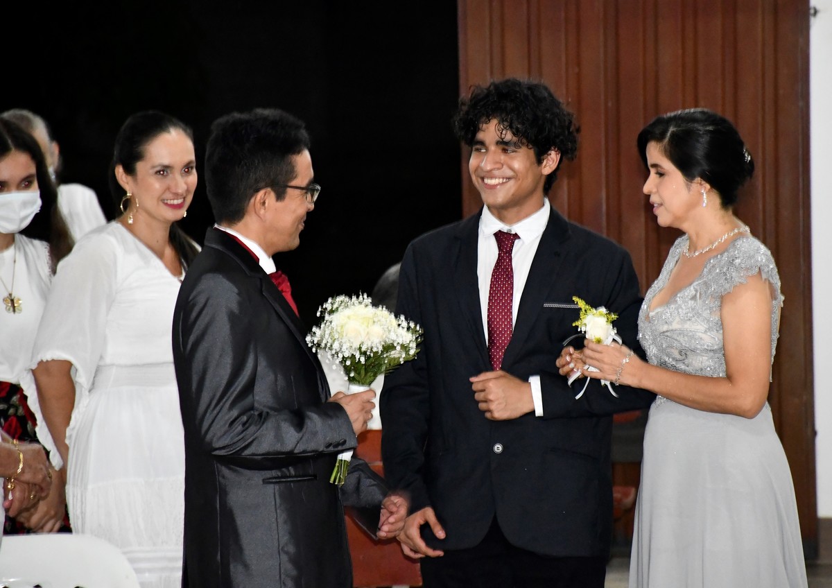 BODAS DE PLATA - 25 AÑOS
William y Luz Dary - 18 Septiembre 2021