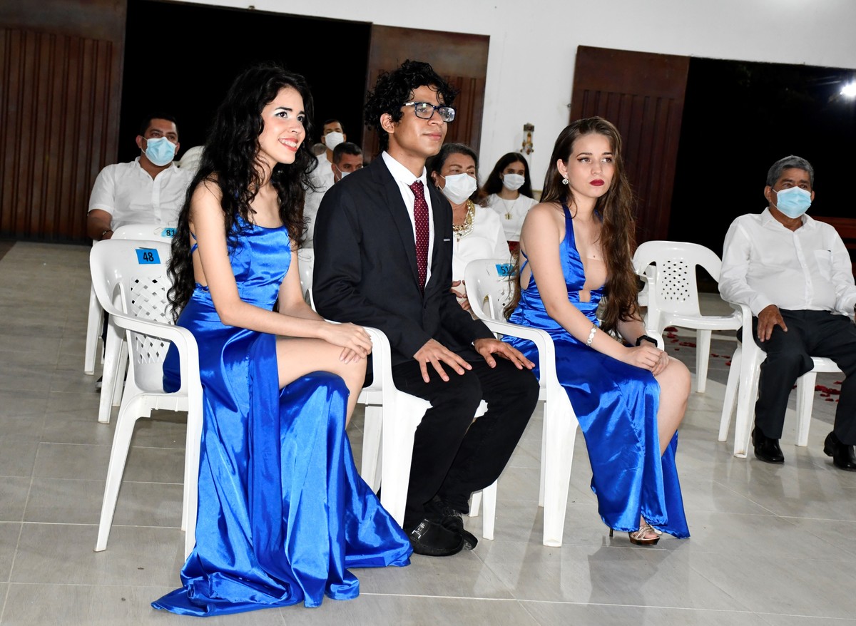 BODAS DE PLATA - 25 AÑOS
William y Luz Dary - 18 Septiembre 2021