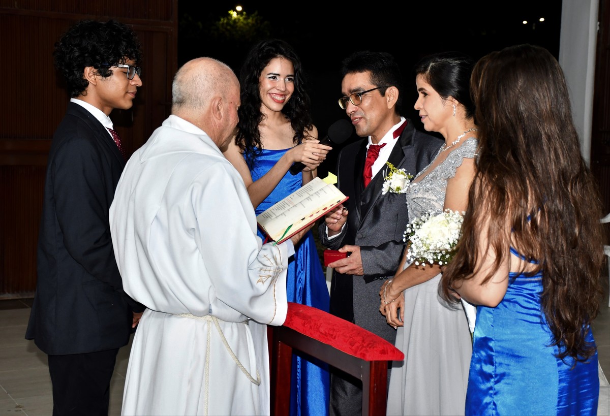 BODAS DE PLATA - 25 AÑOS
William y Luz Dary - 18 Septiembre 2021