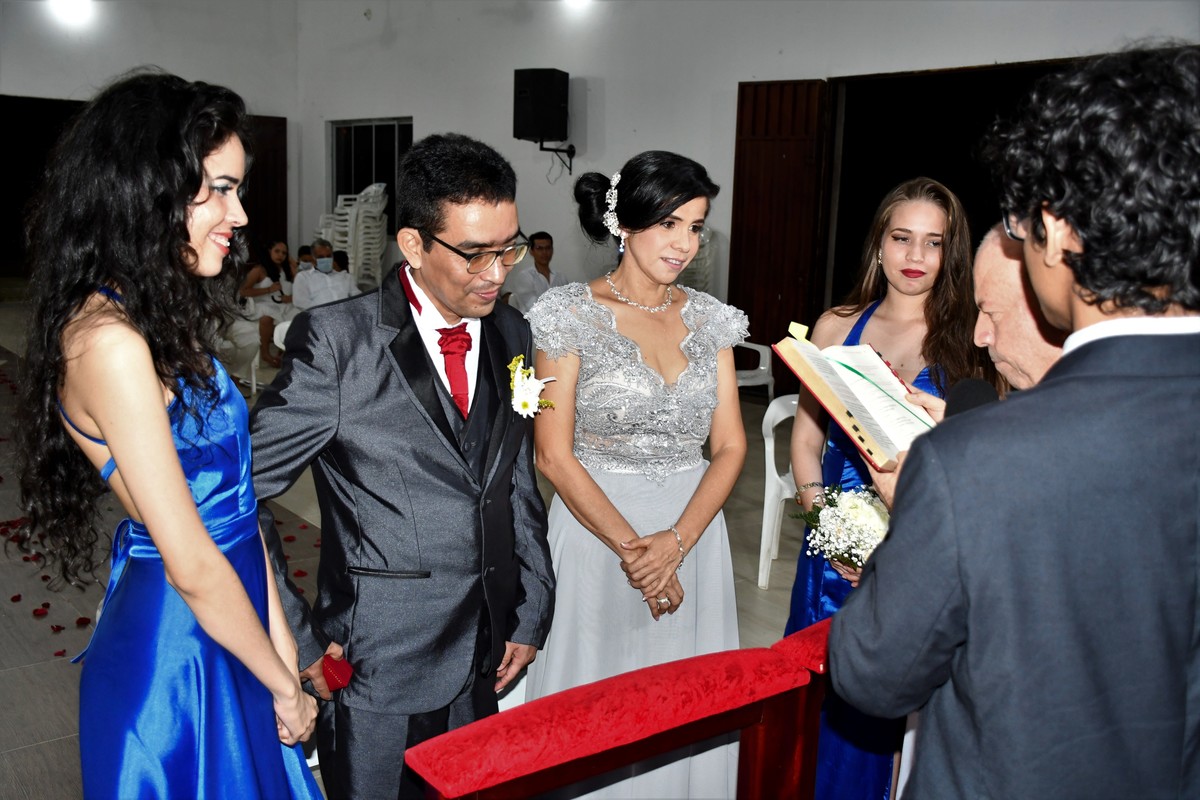 BODAS DE PLATA - 25 AÑOS
William y Luz Dary - 18 Septiembre 2021