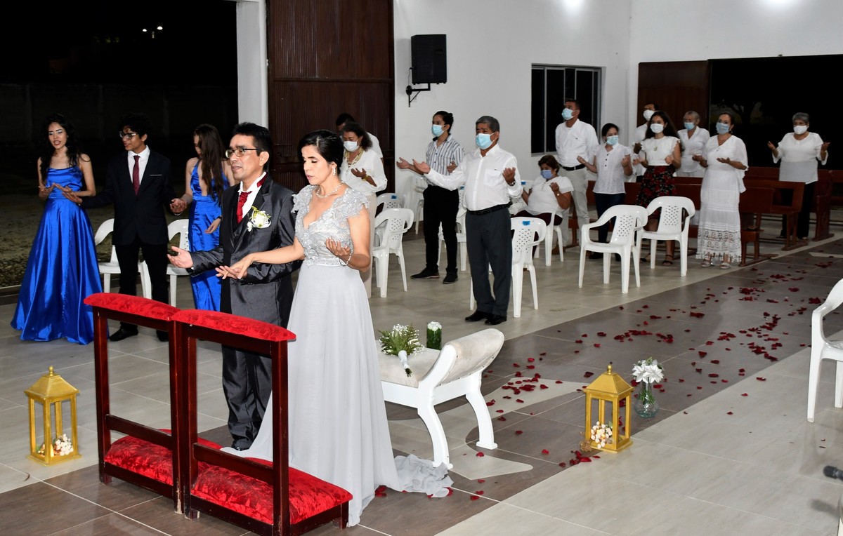 BODAS DE PLATA - 25 AÑOS
William y Luz Dary - 18 Septiembre 2021