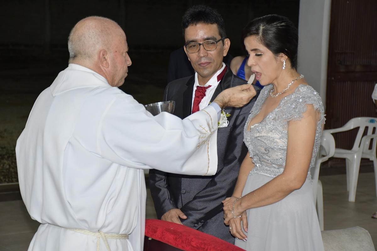 BODAS DE PLATA - 25 AÑOS
William y Luz Dary - 18 Septiembre 2021