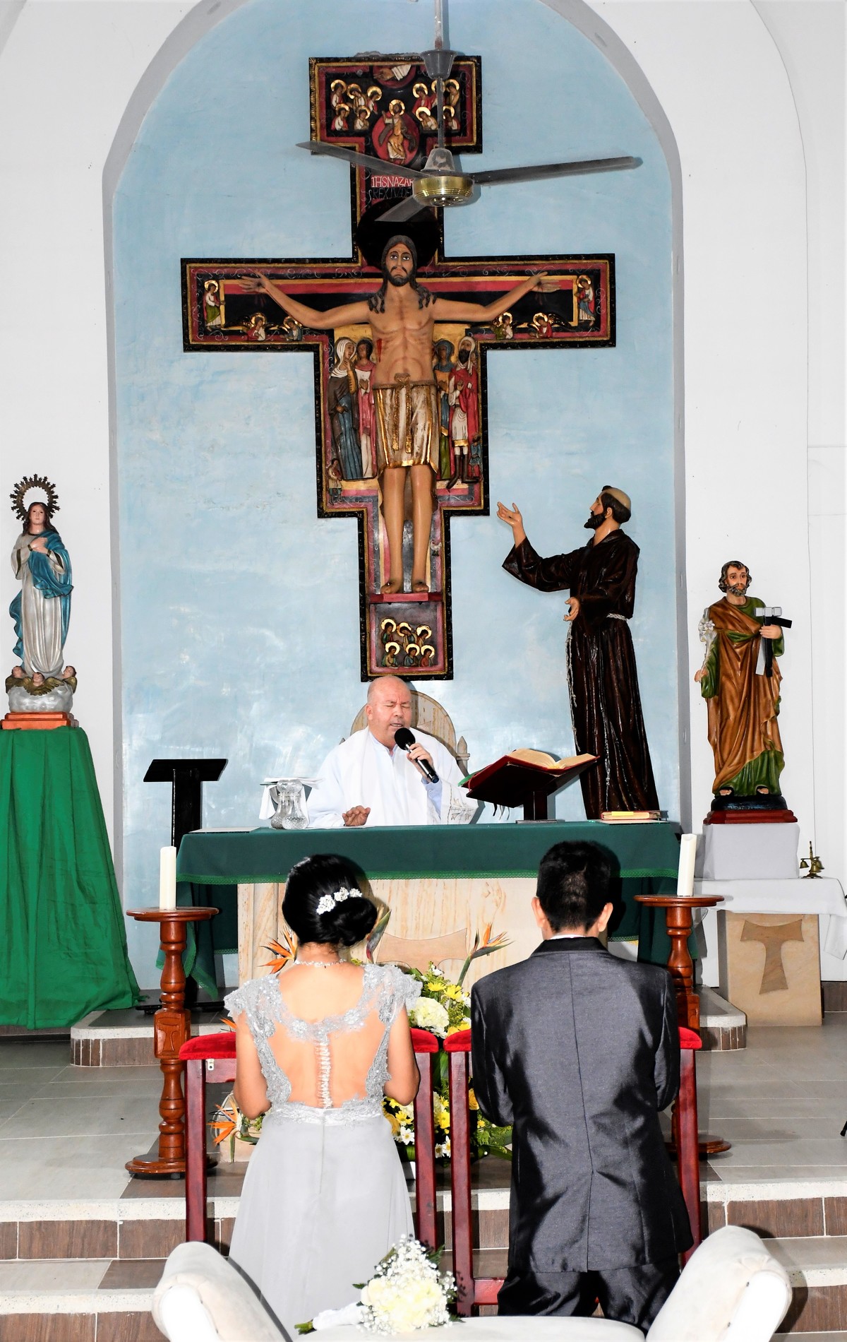 BODAS DE PLATA - 25 AÑOS
William y Luz Dary - 18 Septiembre 2021