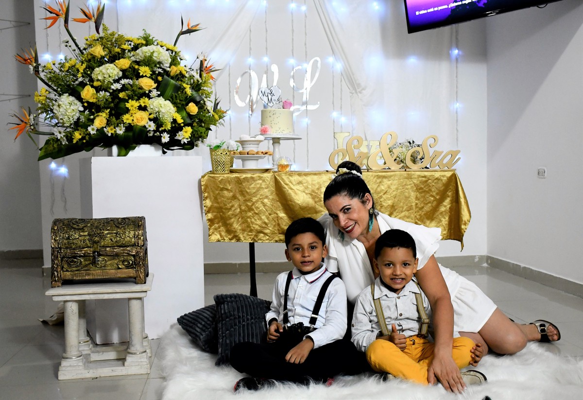 BODAS DE PLATA - 25 AÑOS
William y Luz Dary - 18 Septiembre 2021