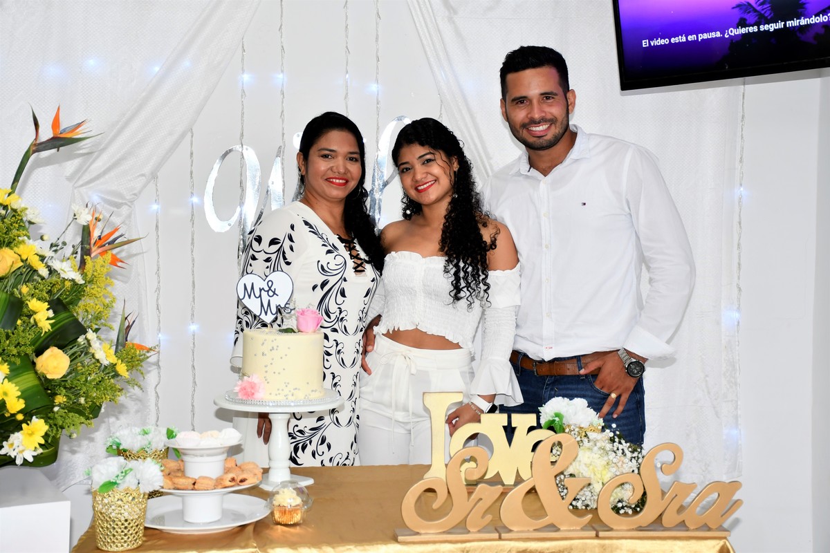 BODAS DE PLATA - 25 AÑOS
William y Luz Dary - 18 Septiembre 2021