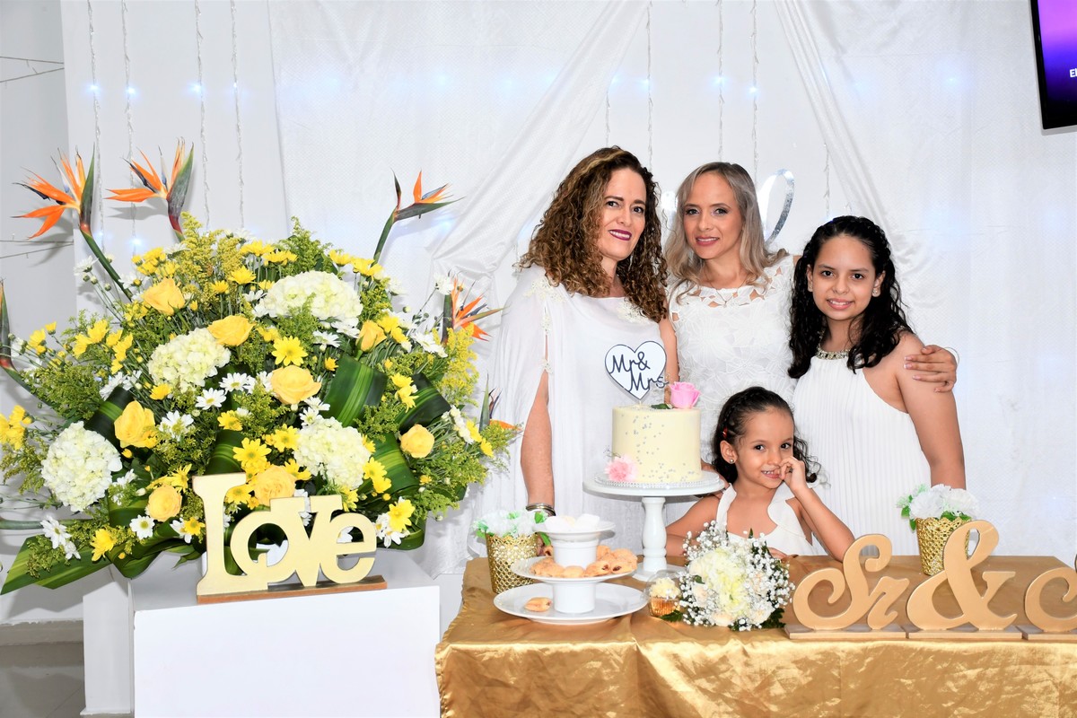 BODAS DE PLATA - 25 AÑOS
William y Luz Dary - 18 Septiembre 2021