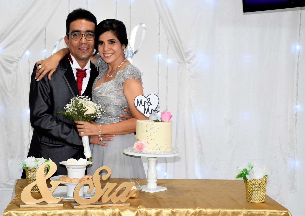 BODAS DE PLATA - 25 AÑOS
William y Luz Dary - 18 Septiembre 2021