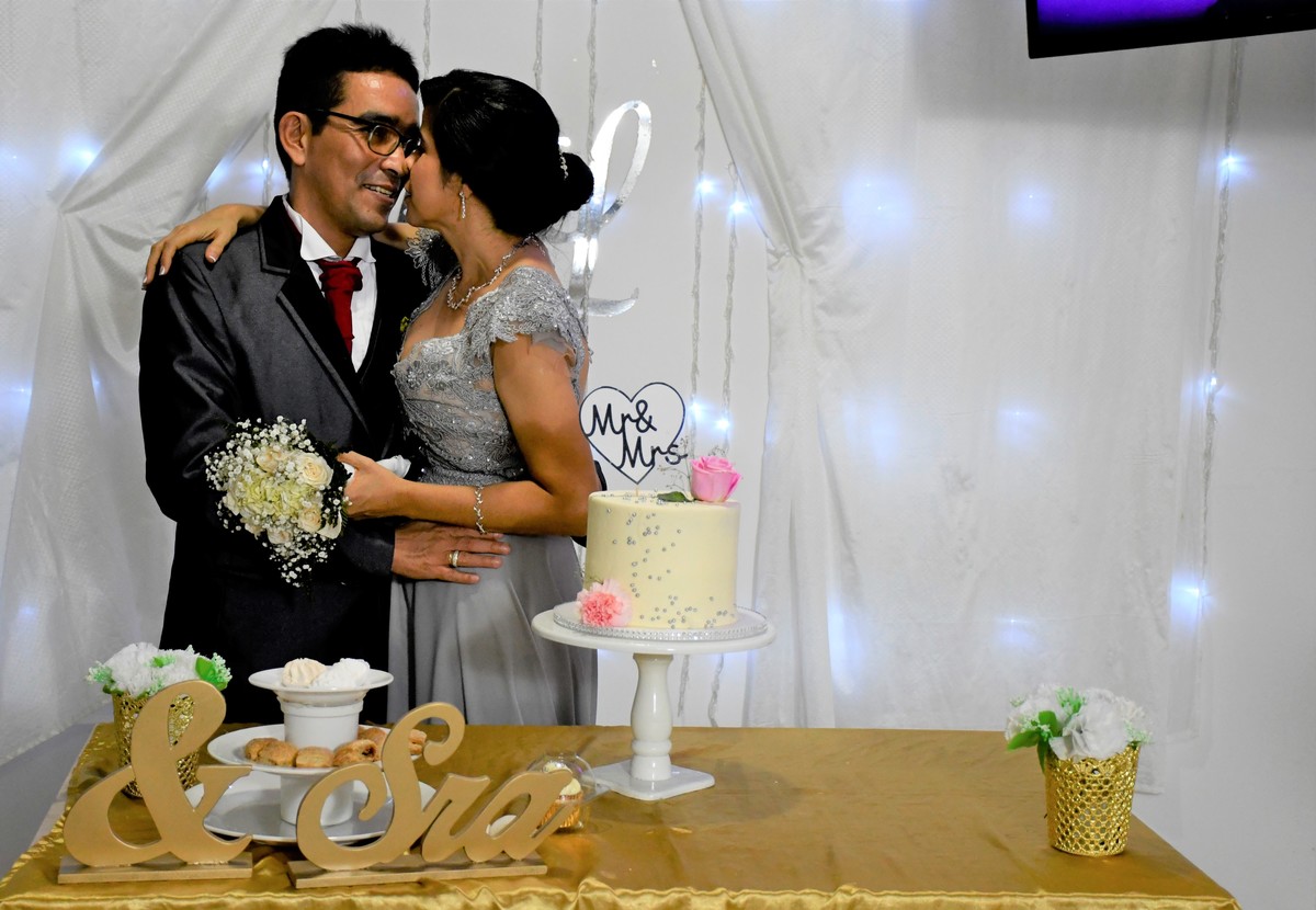 BODAS DE PLATA - 25 AÑOS
William y Luz Dary - 18 Septiembre 2021