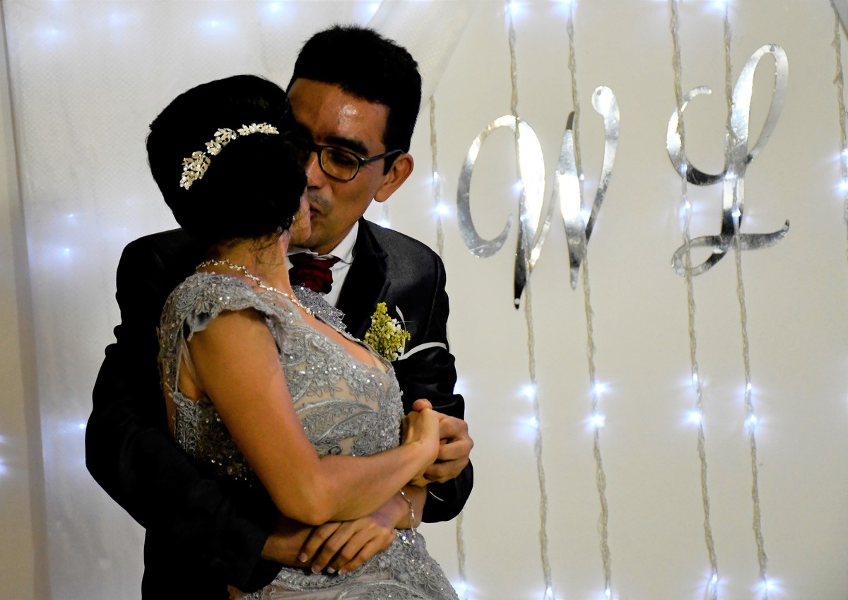 BODAS DE PLATA - 25 AÑOS
William y Luz Dary - 18 Septiembre 2021