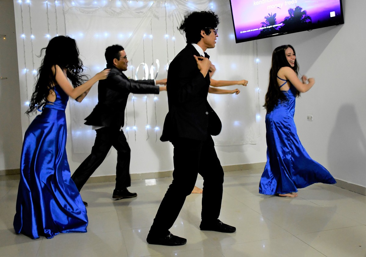 BODAS DE PLATA - 25 AÑOS
William y Luz Dary - 18 Septiembre 2021