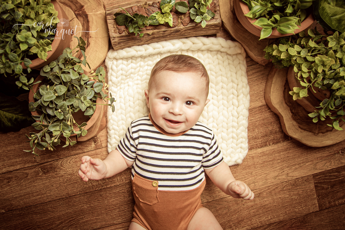 acompanhamento mensal trimestral bebê neném floresta plantas rústico retrô antigo vintage infantil família Niterói Itaipu Região Oceânica Rio de Janeiro fotografia retrato ensaio fotográfico