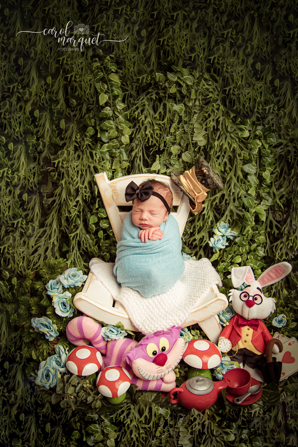 newborn recém nascido bebê princesa Alice no País das Maravilhas flores floresta girassol amigurumi romântico retrô família retrato ensaio fotográfico fotografia Niterói Itaipu Região Oceânica Rio de Janeiro