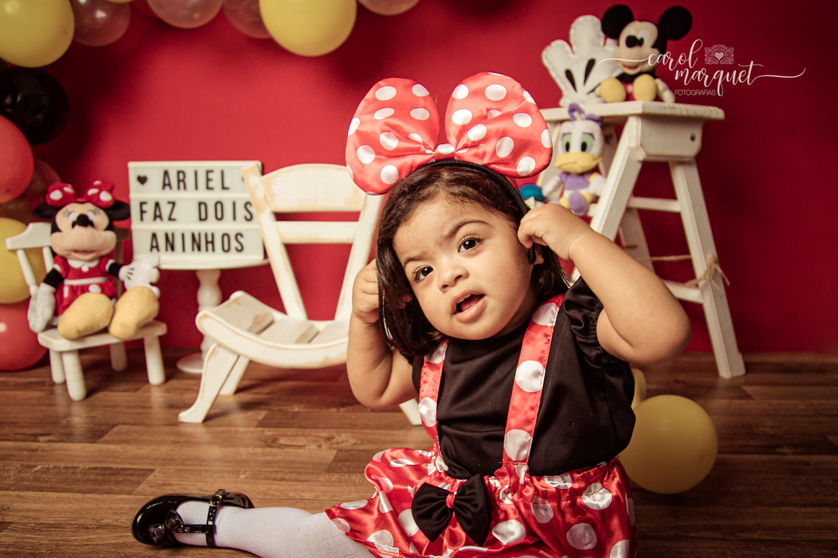 2 anos pré festa infantil ensaio fotografia Minnie Mickey Disney Pluto Margarida Pato Donald fantasia temático balões bolas princesa Niterói Itaipu Região Oceânica Rio de Janeiro