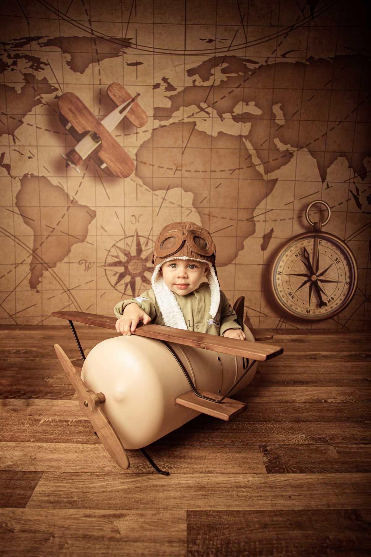 acompanhamento trimestral mensal infantil bebê 1 ano 9 meses aviador fotografia retrato avião Itaipu Região Oceânica Niterói Rio de Janeiro família