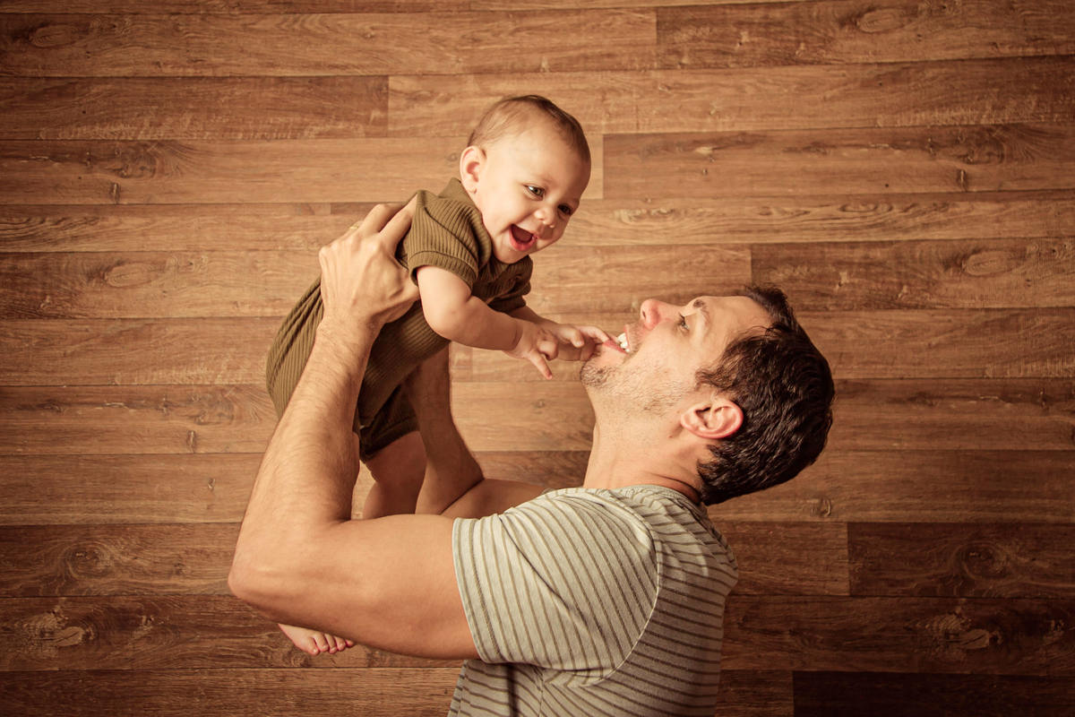acompanhamento trimestral mensal infantil bebê 1 ano 9 meses aviador fotografia retrato avião Itaipu Região Oceânica Niterói Rio de Janeiro família