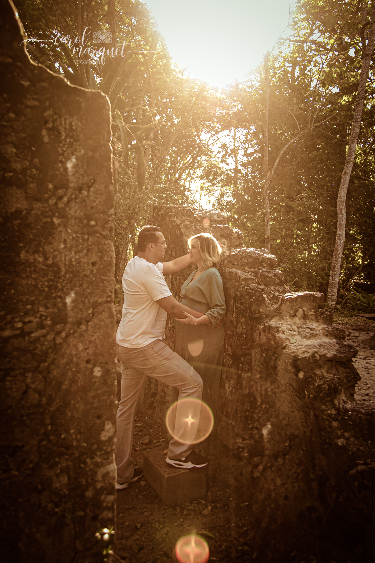 gestante gestação bebê doce espera Niterói Itaipu Região Oceânica Floresta de Eucalipto gravilinda gravidiva família fotografia retrato ensaio fotográfico
