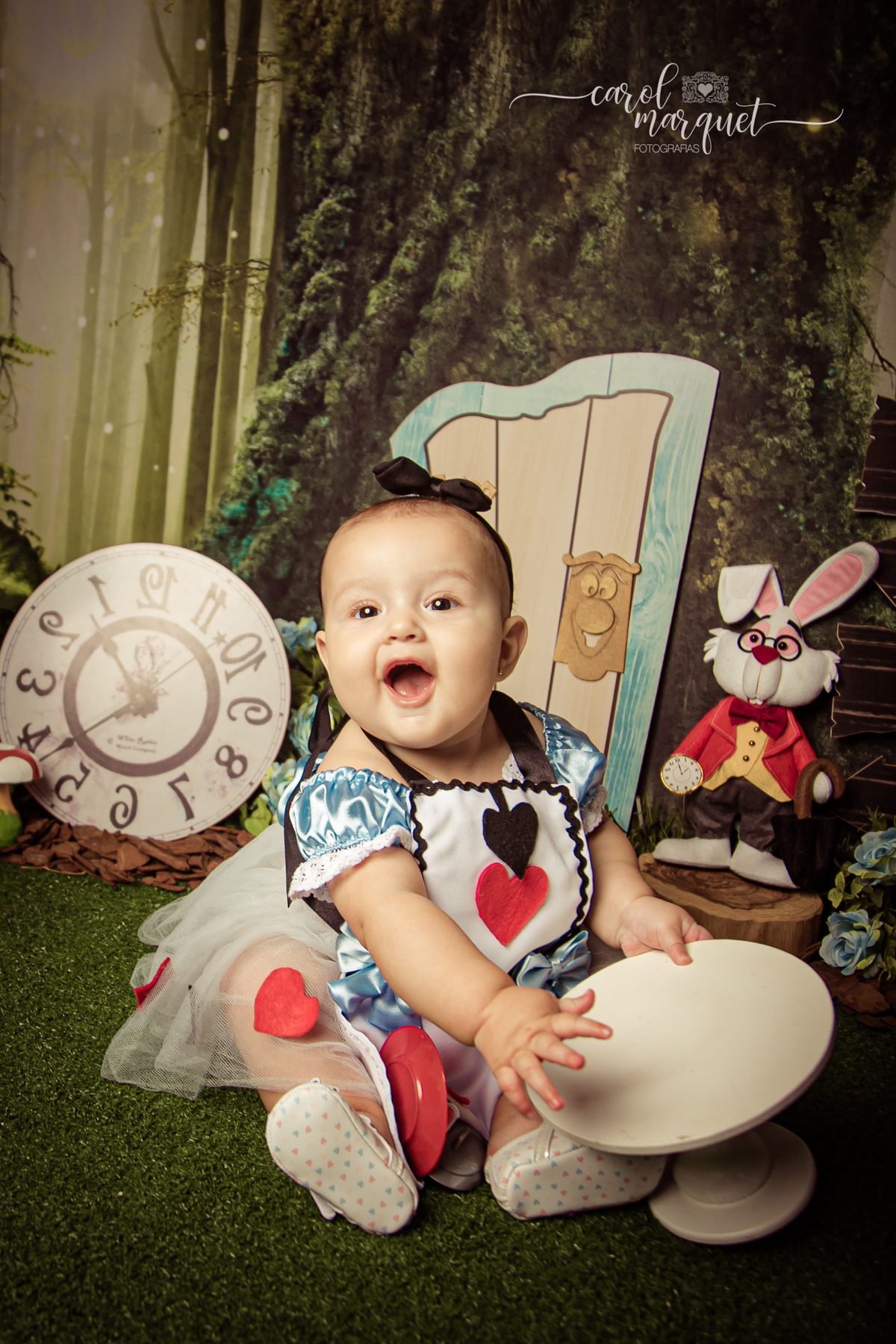chapeleiro maluco alice do país das maravilhas gato chá de desaniversário coelho acompanhamento trimestral mensal infantil família irmão irmã casal ensaio fotogrático fotografia retrato Niterói Itaipu Região Oceânica Rio de Janeiro