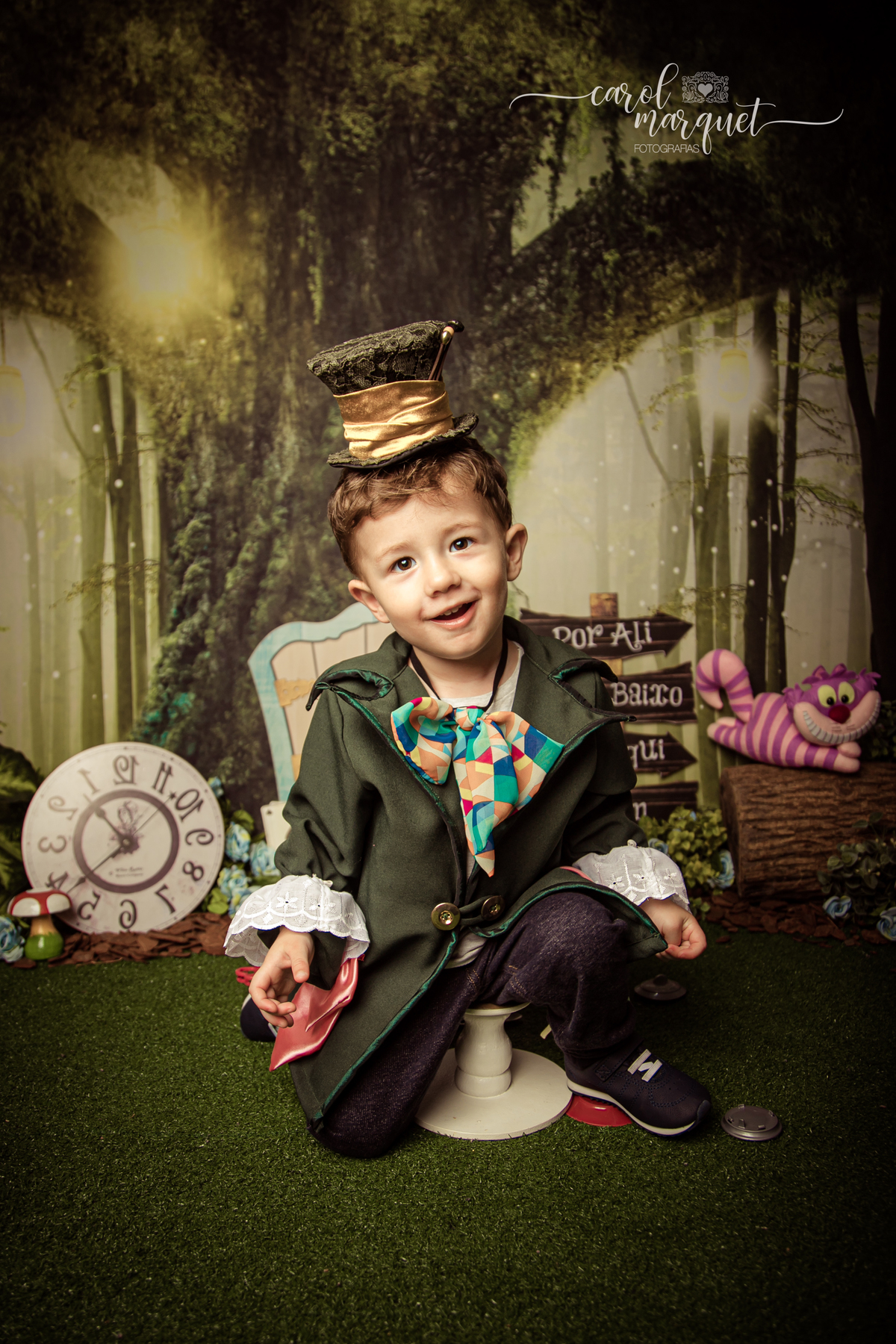 chapeleiro maluco alice do país das maravilhas gato chá de desaniversário coelho acompanhamento trimestral mensal infantil família irmão irmã casal ensaio fotogrático fotografia retrato Niterói Itaipu Região Oceânica Rio de Janeiro