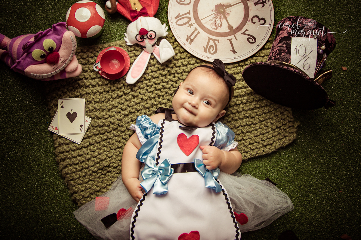 chapeleiro maluco alice do país das maravilhas gato chá de desaniversário coelho acompanhamento trimestral mensal infantil família irmão irmã casal ensaio fotogrático fotografia retrato Niterói Itaipu Região Oceânica Rio de Janeiro