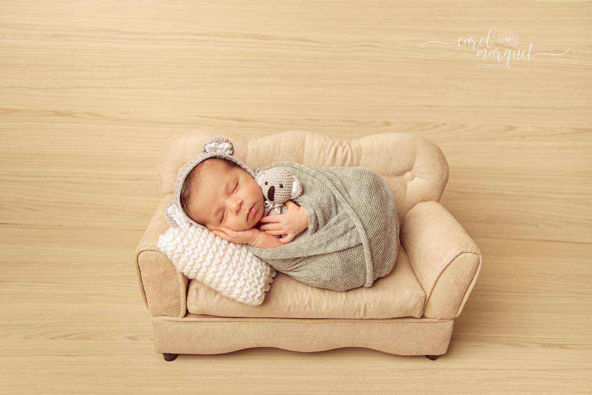 newborn recém nascido bebê neném amigurumi coelho violão sertanejo coala família enfermeiro engenheiro de automação boina lord óculos nerd laptop apple praia verão Itaipu Região Oceânica Niterói Rio de Janeiro RJ família acompanhamento ensaio infantil