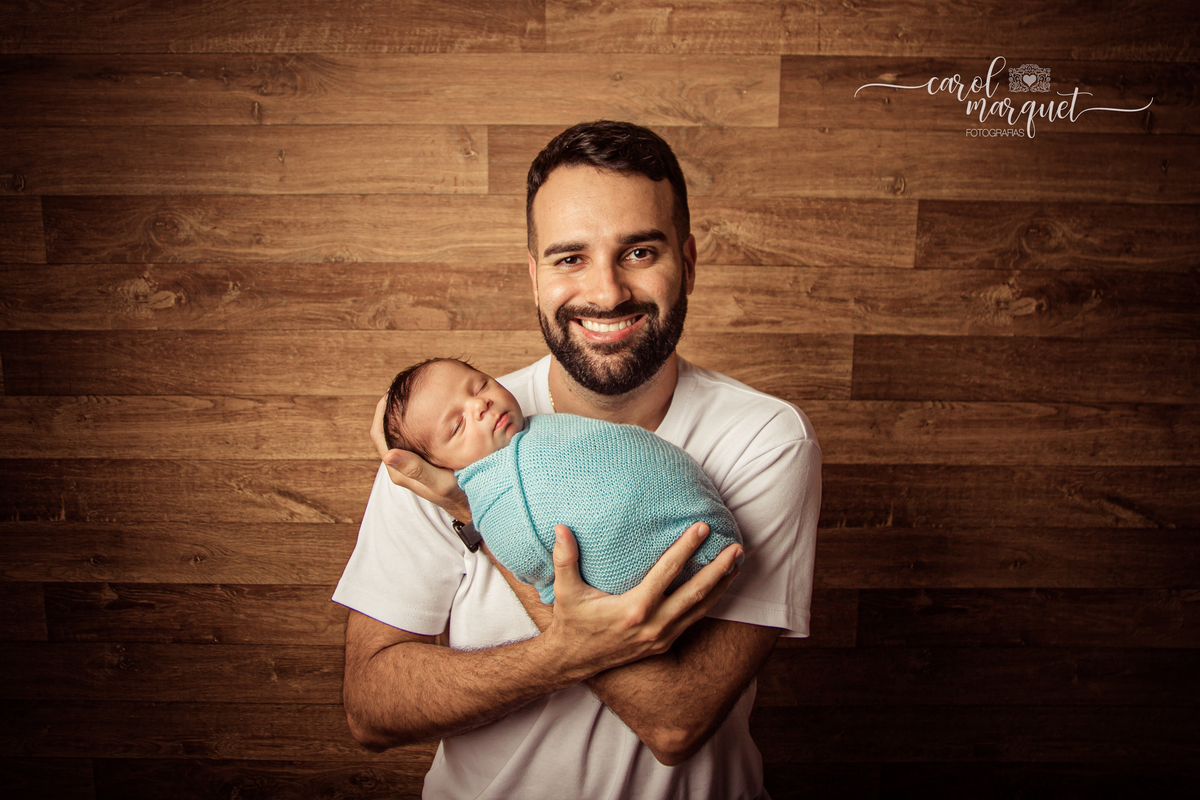 newborn recém nascido bebê neném amigurumi coelho violão sertanejo coala família enfermeiro engenheiro de automação boina lord óculos nerd laptop apple praia verão Itaipu Região Oceânica Niterói Rio de Janeiro RJ família acompanhamento ensaio infantil