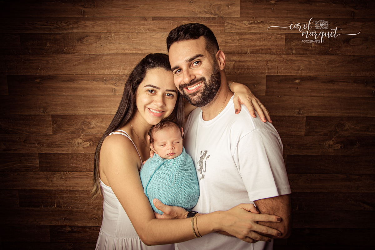 newborn recém nascido bebê neném amigurumi coelho violão sertanejo coala família enfermeiro engenheiro de automação boina lord óculos nerd laptop apple praia verão Itaipu Região Oceânica Niterói Rio de Janeiro RJ família acompanhamento ensaio infantil