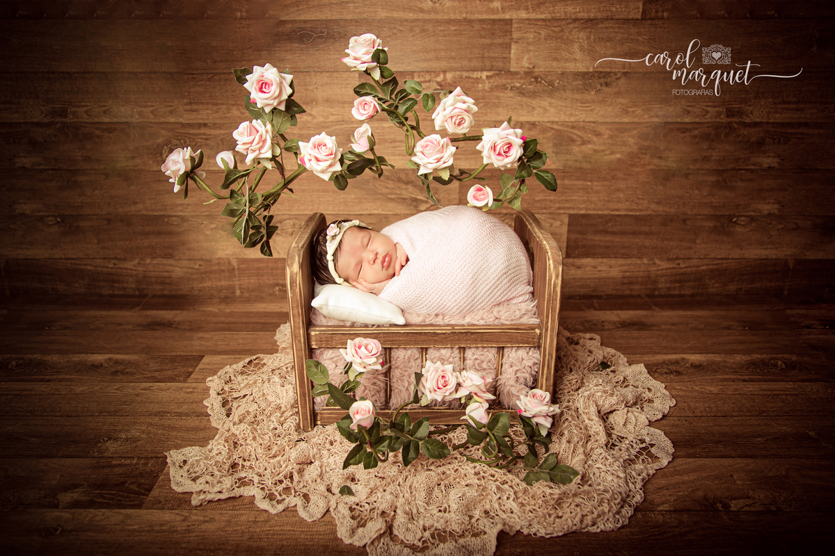 newborn menina princesa beleza maquiagem cabeleleiro cabelo roupão spa skincare recém nascido família filha Niterói Itaipu Região Oceânica Rio de Janeiro flores floresta jardim TI laptop apple