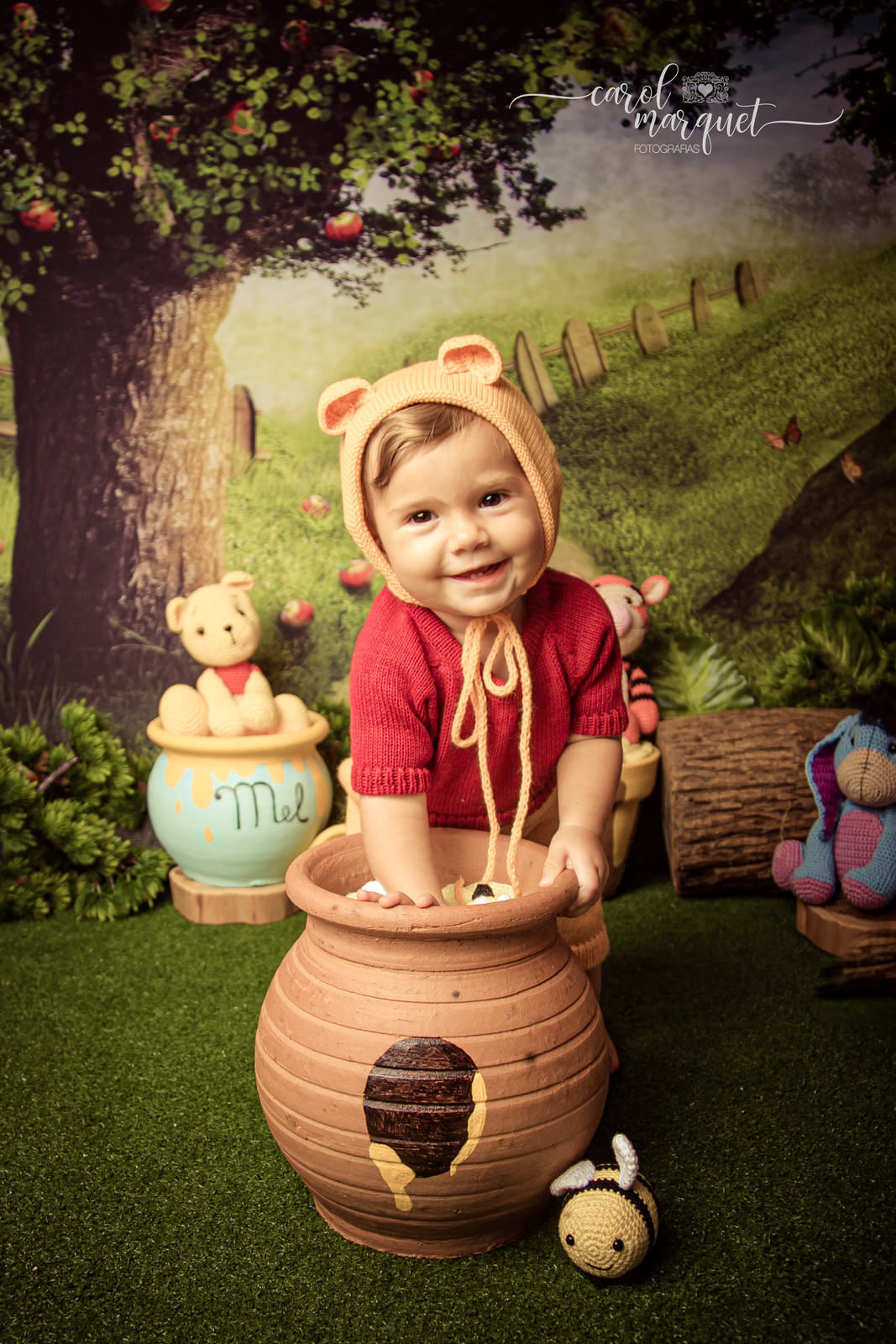 ensaio infantil acompanhamento trimestral mensal bebê fotografia temático páscoa coelho pooh puff amigurumi crochet crochê clean floresta jardim flor menina princesa Niterói Itaipu Região Oceânica Rio de Janeiro