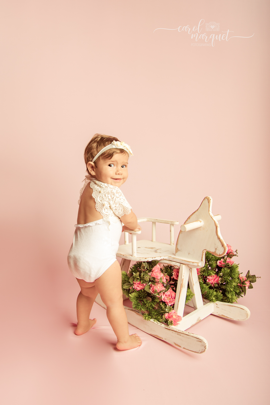 ensaio infantil acompanhamento trimestral mensal bebê fotografia temático páscoa coelho pooh puff amigurumi crochet crochê clean floresta jardim flor menina princesa Niterói Itaipu Região Oceânica Rio de Janeiro