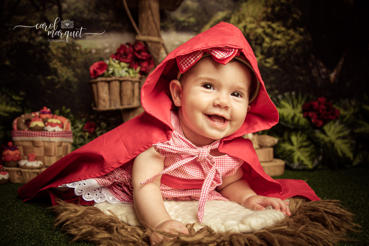 ensaio infantil acompanhamento trimestral mensal bebê fotografia temático chapeuzinho vermelho natal amigurumi crochet crochê clean floresta jardim flor menina princesa Niterói Itaipu Região Oceânica Rio de Janeiro