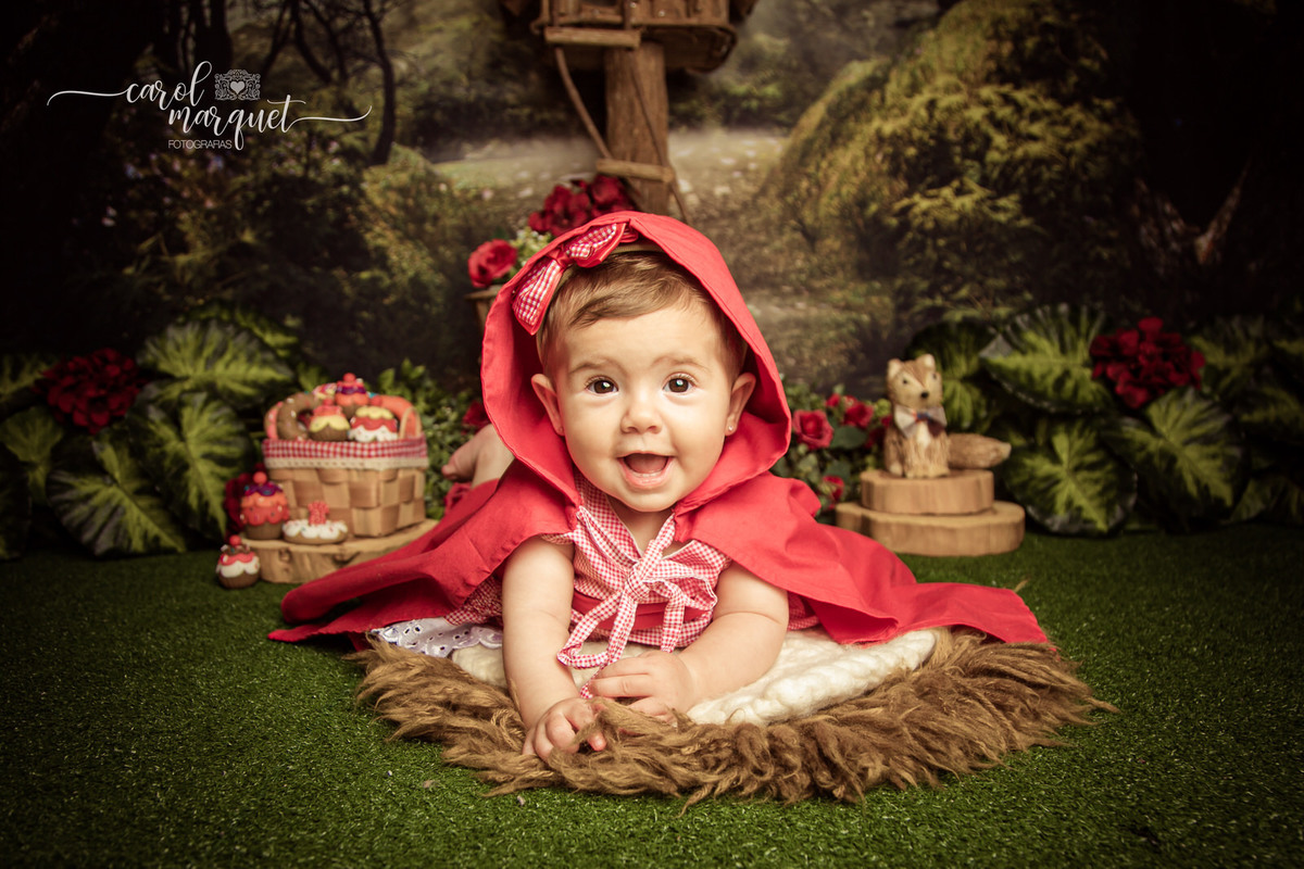 ensaio infantil acompanhamento trimestral mensal bebê fotografia temático chapeuzinho vermelho natal amigurumi crochet crochê clean floresta jardim flor menina princesa Niterói Itaipu Região Oceânica Rio de Janeiro