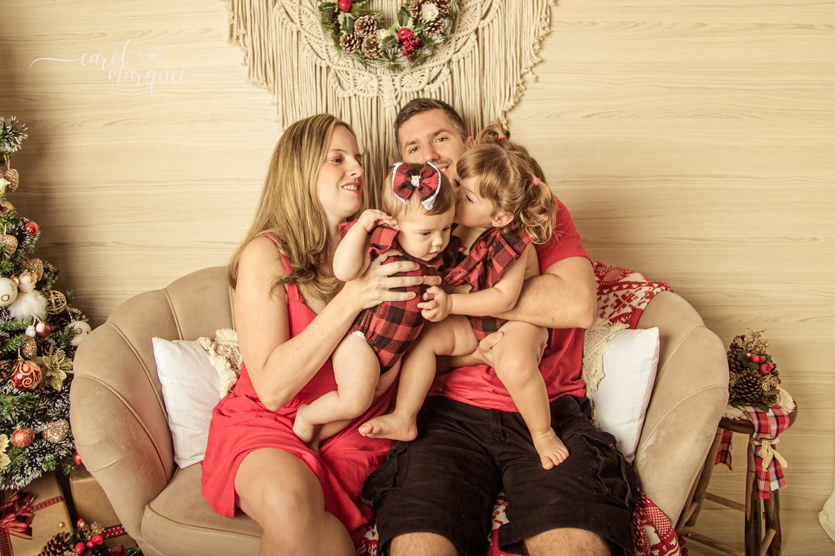 ensaio infantil acompanhamento trimestral mensal bebê fotografia temático chapeuzinho vermelho natal amigurumi crochet crochê clean floresta jardim flor menina princesa Niterói Itaipu Região Oceânica Rio de Janeiro