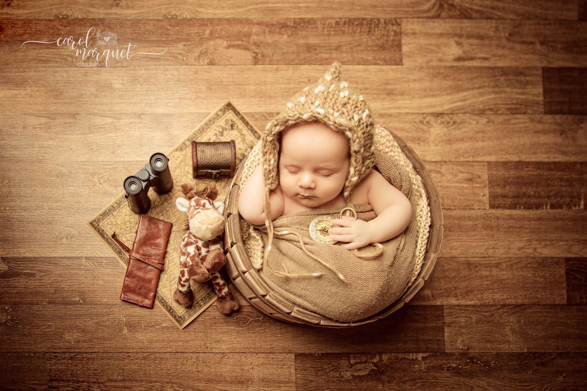 newborn recém nascido ensaio fotográfico bebê harry potter direito juiz advogado advocacia mundo mapa desbravador Niterói Rio de Janeiro Itaipu Região Oceânica família