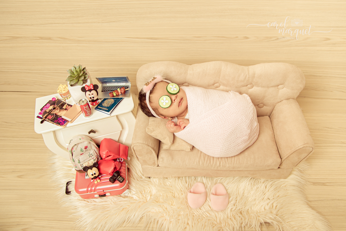 newborn recém nascido bebê neném ensaio fotográfico fotografia retrato família flores floresta jardim chapeuzinho vermelho viagem hightech beleza disney jiu jitsu mma luta livre boxe Niterói Itaipu Região Oceânica Rio de Janeiro