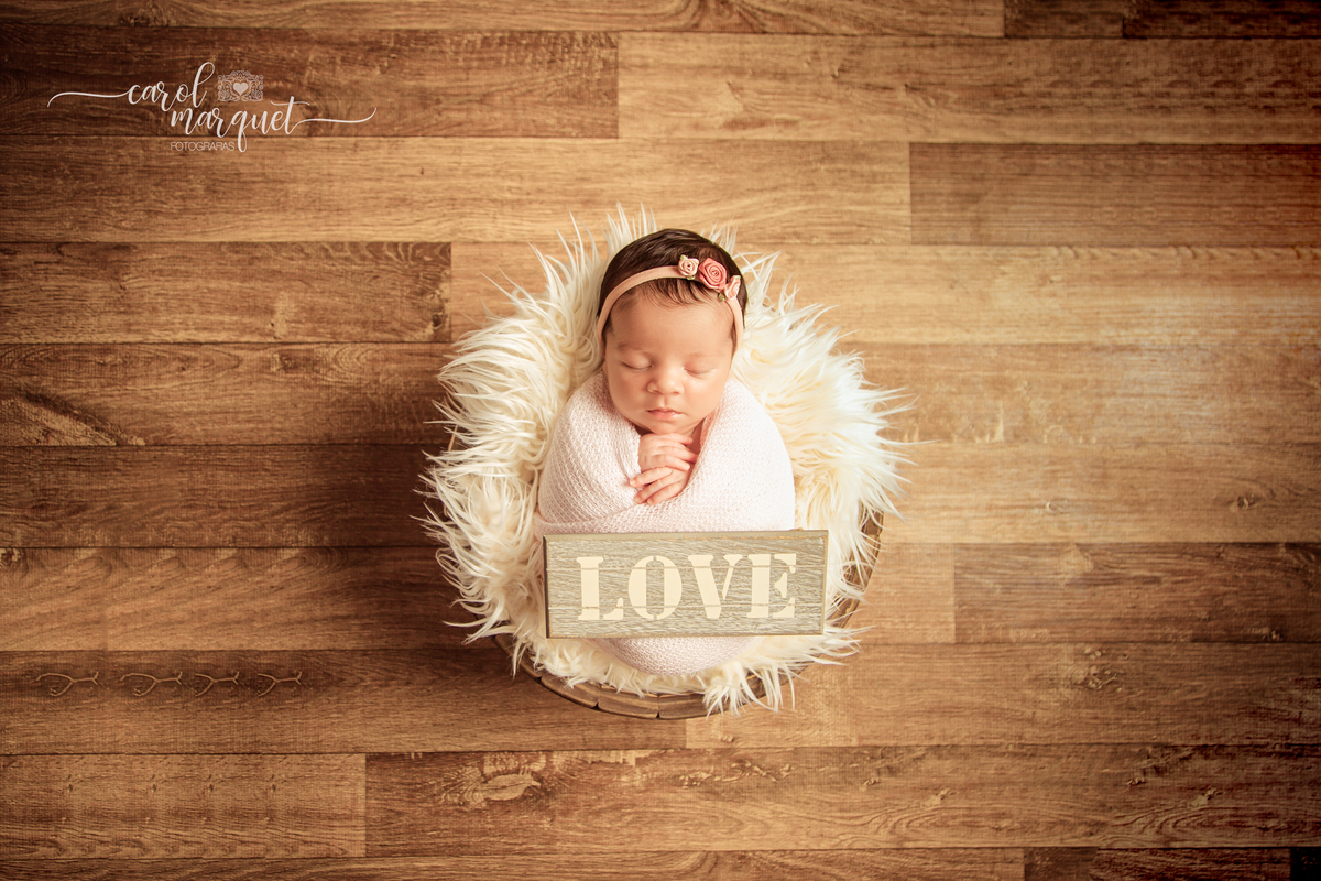 newborn recém nascido ensaio fotográfico retrato floresta flores jardim princesa irmão família Niterói Itaipu Região Oceânica Rio de Janeiro estúdio