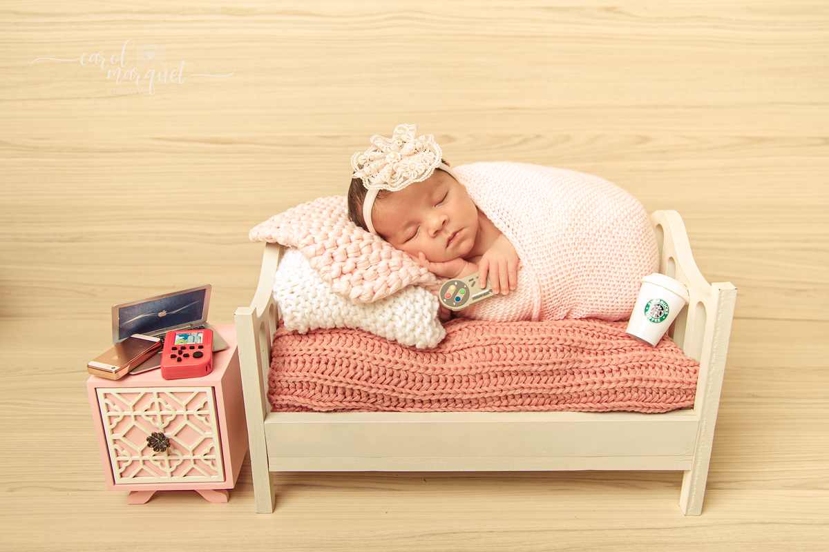 newborn recém nascido ensaio fotográfico retrato floresta flores jardim princesa irmão família Niterói Itaipu Região Oceânica Rio de Janeiro estúdio