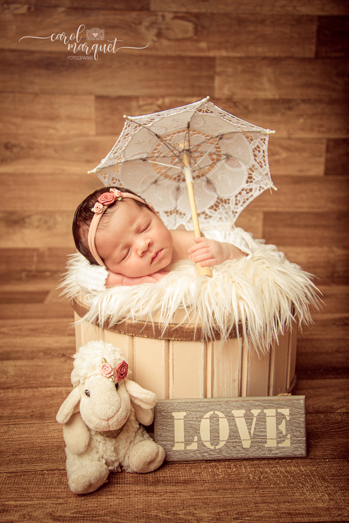 newborn recém nascido ensaio fotográfico retrato floresta flores jardim princesa irmão família Niterói Itaipu Região Oceânica Rio de Janeiro estúdio