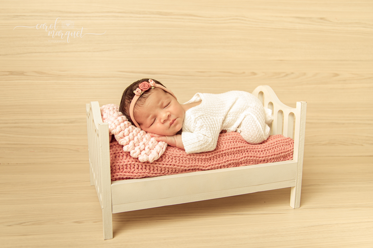 newborn recém nascido ensaio fotográfico retrato floresta flores jardim princesa irmão família Niterói Itaipu Região Oceânica Rio de Janeiro estúdio