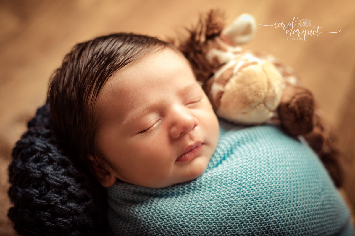 newborn recém nascido ensaio fotográfico infantil retrato família irmãos amigurumi príncipe crochê ursinho Niterói Itaipu Região Oceânica Rio de Janeiro