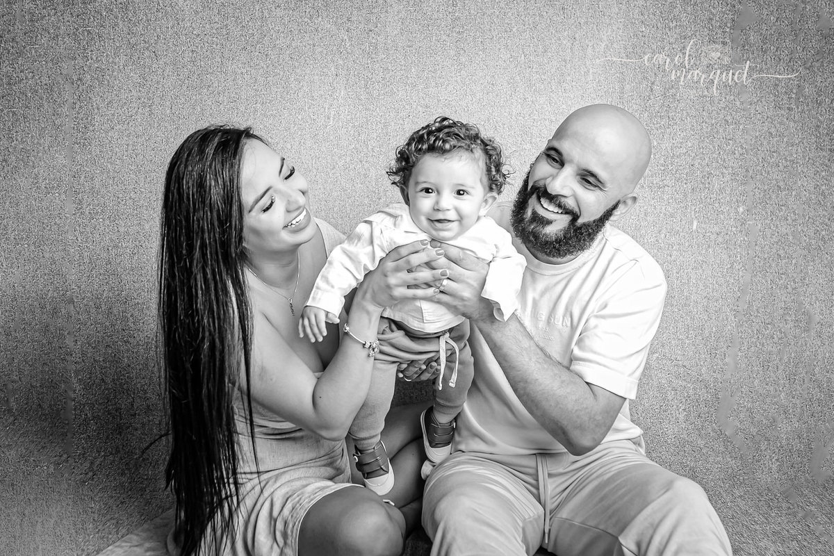 ensaio infantil acompanhamento mensal trimestral aviador crochê cowboy vaqueiro fazendeiro fazenda caipira cavalo curral família Niterói Itaipu Região Oceânica Rio de Janeiro