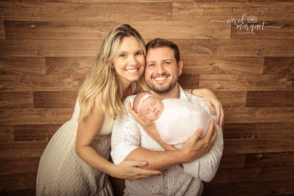 newborn recém nascido fotografia ensaio retrato flores floresta princesa meiga clean delicada irmãos família Itaipu Região Ocênica Rio de Janeiro Niterói