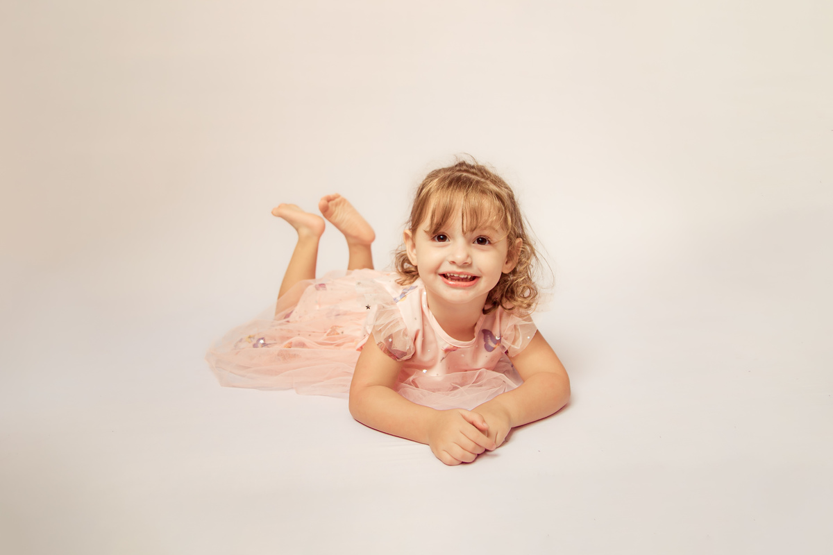 ensaio infantil irmãs clean book tradicional simples fotografia Niterói Rio de Janeiro Itaipu Região oceânica