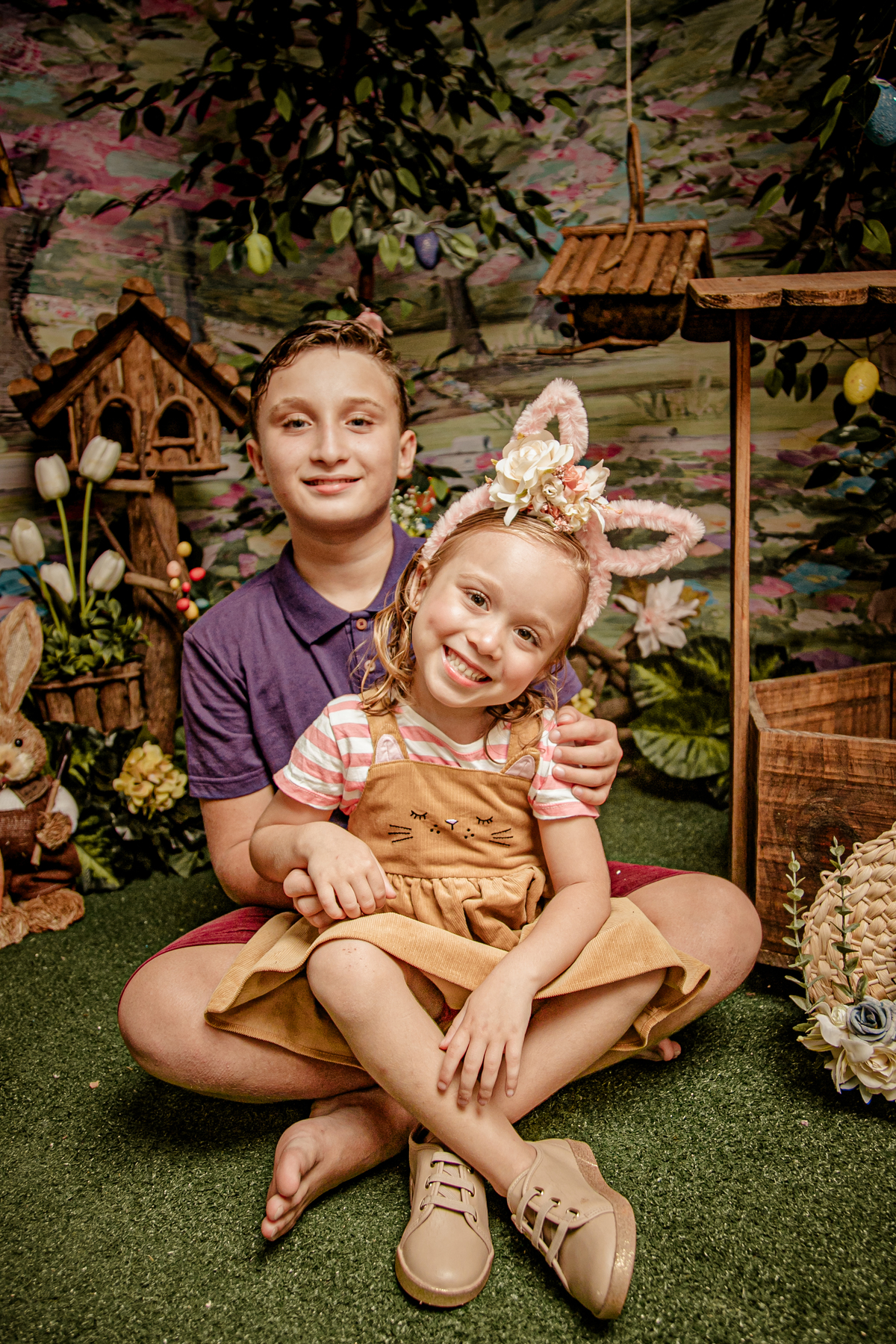 Páscoa pascoal coelho coelhinho ensaio infantil mensal trimestral acompanhamento floresta bosque encantado irmãos flores poço prop casa de passarinho ovo Niterói Itaipu Rio de Janeiro Região Oceânica